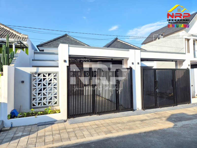  Dijual Rumah Modern Baru Siap Huni di Banyuwangi Kota   Dijual Rumah Modern Baru Siap Huni di Banyuwangi Kota  &nbsp;Dijual Rumah Modern Baru Siap Huni di Banyuwangi Kota&nbsp;
Desain kekinian, lokasi strategis, dan lingkungan nyaman. Hunian ideal untuk keluarga muda NRP BANYUWANGI