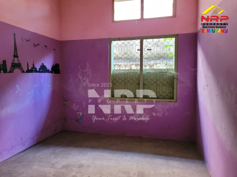  Dijual Tanah dan Bangunan di Penganjuran Banyuwangi, Dekat simpang lima  Dijual Tanah dan Bangunan di Penganjuran Banyuwangi, Dekat simpang lima &nbsp;Dijual Tanah dan Bangunan di Penganjuran Banyuwangi, Dekat simpang lima
BUKAN RUMAHNYA YANG DIJUAL, TAPI VALUE TANAH & LOKASINYA!
Aksesnya gang, NRP BANYUWANGI