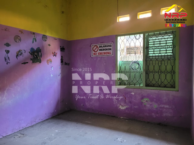  Dijual Tanah dan Bangunan di Penganjuran Banyuwangi, Dekat simpang lima  Dijual Tanah dan Bangunan di Penganjuran Banyuwangi, Dekat simpang lima &nbsp;Dijual Tanah dan Bangunan di Penganjuran Banyuwangi, Dekat simpang lima
BUKAN RUMAHNYA YANG DIJUAL, TAPI VALUE TANAH & LOKASINYA!
Aksesnya gang, NRP BANYUWANGI