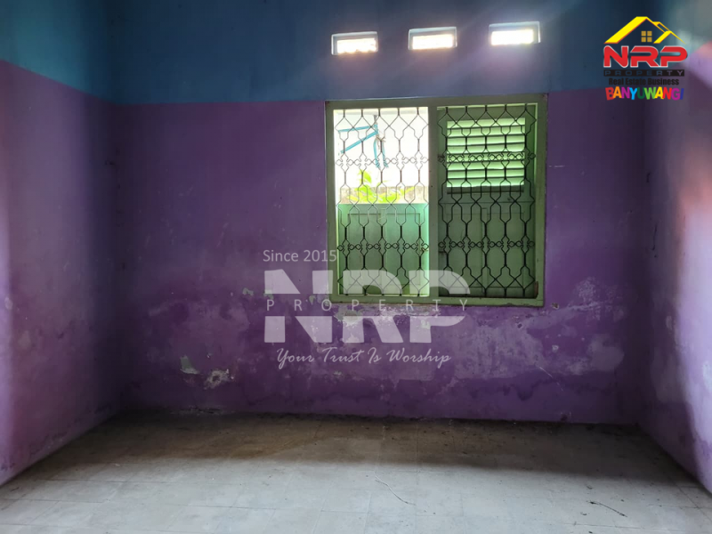  Dijual Tanah dan Bangunan di Penganjuran Banyuwangi, Dekat simpang lima  Dijual Tanah dan Bangunan di Penganjuran Banyuwangi, Dekat simpang lima &nbsp;Dijual Tanah dan Bangunan di Penganjuran Banyuwangi, Dekat simpang lima
BUKAN RUMAHNYA YANG DIJUAL, TAPI VALUE TANAH & LOKASINYA!
Aksesnya gang, NRP BANYUWANGI