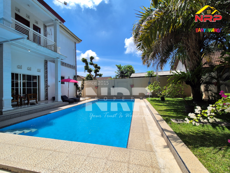  Dijual Vila Murah Nyaman dan Cantik di Mangir - Rogojampi   Dijual Vila Murah Nyaman dan Cantik ada kolam renang  di Mangir - Rogojampi  YOUR PRIVATE ESCAPE IN BANYUWANGI. Dijual Vila Nyaman dan Cantik di Mangir - Rogojampi&nbsp;
Dengan private pool yang bikin suasana makin eksklusif. View NRP BANYUWANGI
