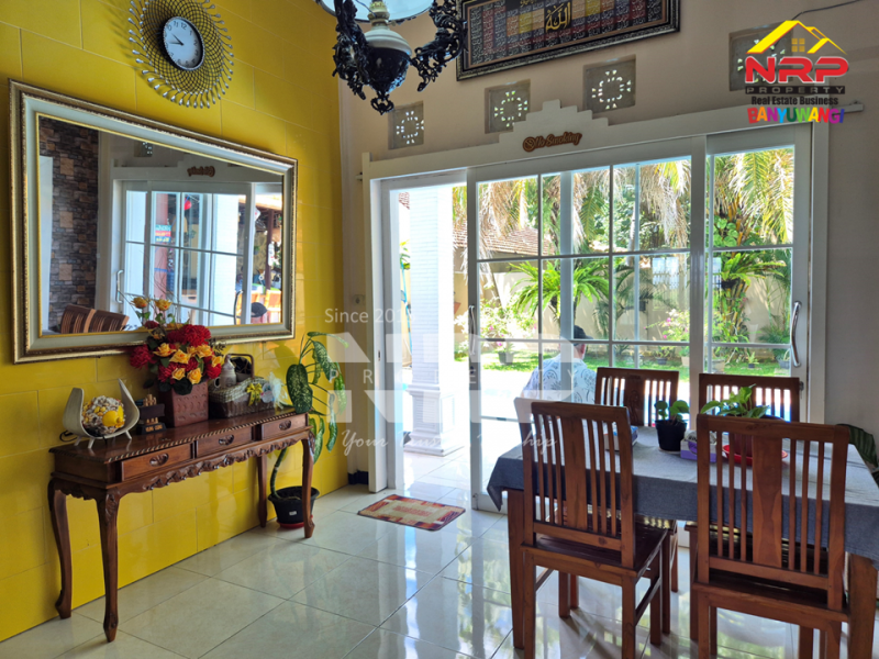  Dijual Vila Murah Nyaman dan Cantik di Mangir - Rogojampi   Dijual Vila Murah Nyaman dan Cantik ada kolam renang  di Mangir - Rogojampi  YOUR PRIVATE ESCAPE IN BANYUWANGI. Dijual Vila Nyaman dan Cantik di Mangir - Rogojampi&nbsp;
Dengan private pool yang bikin suasana makin eksklusif. View NRP BANYUWANGI