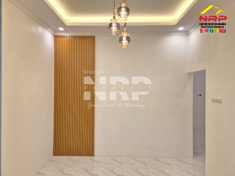  Tampil modern dengan sentuhan elegan, rumah minimalis estetik ini siap jadi inspirasi hunian impian kamuu.  Dijual rumah minimales dan elegan di Pusat Kota Banyuwangi Free Biaya Baliknama dan Pajak  Tampil modern dengan sentuhan elegan, rumah minimalis estetik ini siap jadi inspirasi hunian impian kamuu.&nbsp;
Lokasi sangat strategis di belakang Kampus NRP BANYUWANGI
