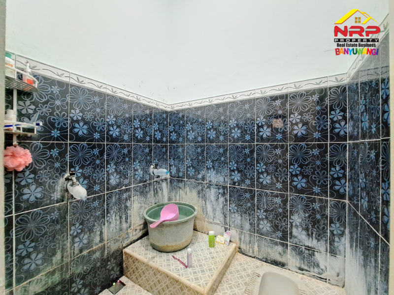 Butuh rumah siap huni ? Lokasi strategis, harga nego, siap langsung pindah.  Jual rumah 1,5 lantai di Kota Banyuwangi  Butuh rumah siap huni ? Lokasi strategis, harga nego, siap langsung pindah.&nbsp;
Rumah 1,5 lantai, Lokasi depan Polresta Banyuwangi, Dekat dengan SDIT AL NRP BANYUWANGI