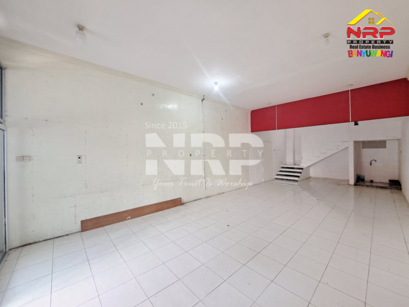 Cari lokasi usaha yang strategis & prestisius? ???? Ruko disewakan di belakang Kantor Pemkab Banyuwangi Cari lokasi usaha yang strategis & prestisius?  Ruko disewakan di belakang Kantor Pemkab Banyuwangi Cari lokasi usaha yang strategis & prestisius?
???? Ruko disewakan di belakang Kantor Pemkab Banyuwangi
Dekat pusat pemerintahan, area berkembang, NRP BANYUWANGI