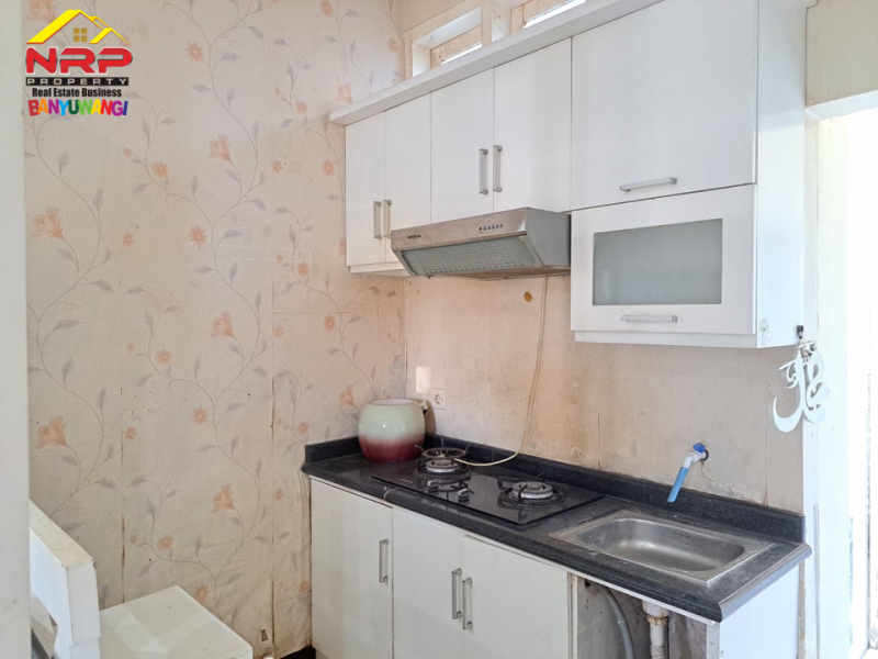 Di Jual Rumah Minimalis Full Furnished siap huni  di Perum Salima Di Jual Rumah Minimalis  Murah 200 Jutaan Full Furnished  Di Jual Rumah Minimalis Full Furnished siap huni&nbsp; di Perum Salima's Square Kalipuro .
Lokasi strategis dekat dengan fasilitas pendidikan dan NRP BANYUWANGI