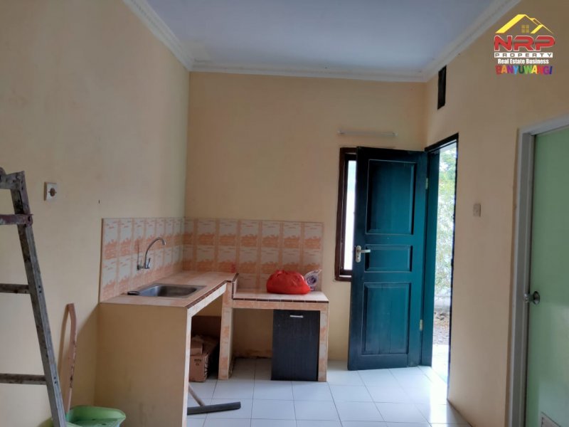 Di Sewakan Rumah Siap Huni di Pusat Kota Banyuwangi, Jalan Brawijaya  Di Sewakan Rumah Siap Huni di Pusat Kota Banyuwangi Di Sewakan Rumah Siap Huni di Pusat Kota Banyuwangi,
Lokasi di Nol Jalan Brawijaya Banyuwangi,Posisi Pojok,Lingkungan Perumahan Aman dan Nyaman.

Fasilitas NRP BANYUWANGI