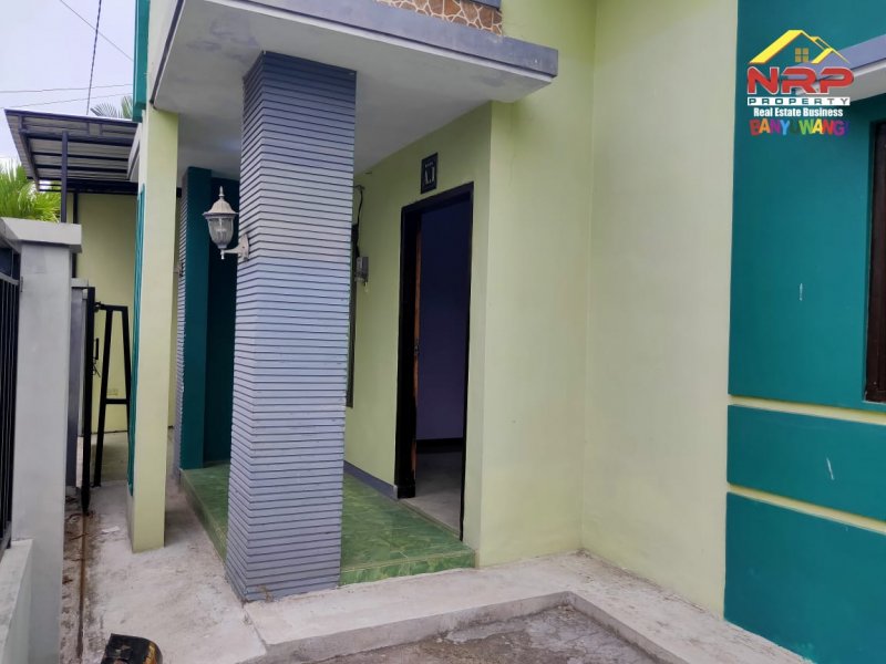Di Sewakan Rumah Siap Huni Kawasan Strategis, Brawijaya regency Di Sewakan Rumah Siap Huni Kawasan Strategis Banyuwangi  Di Sewakan Rumah Siap Huni di Pusat Kota Banyuwangi. Lokasi di Nol Jalan Brawijaya Banyuwangi Hook Location
Lingkungan Perumahan Aman dan Nyaman

Fasilitas NRP BANYUWANGI