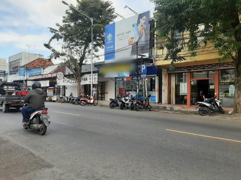 Dijual 1 Unit Ruko Baru 2 Lantai Di Tepi Jl. Rogojampi - Banyuwangi Dijual 1 Unit Ruko Baru 2 Lantai Di Tepi Jl. Rogojampi - Banyuwangi Dijual 1 Unit Ruko Baru 2 Lantai Di Tepi Jl. Rogojampi - Banyuwangi
Lokasi Strategis di 0 Jalan Utama Rogojampi Banyuwangi

Fasilitas Ruko : 1 Ruang Usaha, NRP BANYUWANGI