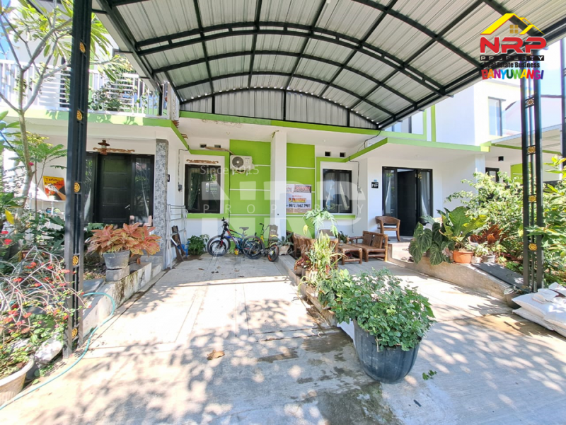 Dijual 2 Rumah Exclusive Full Furniture di dalam Kawasan El Royal Hotel dan Banyuwangi Park. Dijual 2 Rumah Exclusive Full Furniture di dalam Kawasan El Royal Hotel dan Banyuwangi Park. Dijual 2 Rumah Exclusive Full Furniture di dalam Kawasan El Royal Hotel dan Banyuwangi Park.
Lokasi Sangat Strategis. Lingkungan nyaman, aman dan NRP BANYUWANGI
