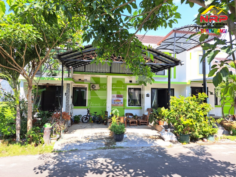 Dijual 2 Rumah Exclusive Full Furniture di dalam Kawasan El Royal Hotel dan Banyuwangi Park. Dijual 2 Rumah Exclusive Full Furniture di dalam Kawasan El Royal Hotel dan Banyuwangi Park. Dijual 2 Rumah Exclusive Full Furniture di dalam Kawasan El Royal Hotel dan Banyuwangi Park.
Lokasi Sangat Strategis. Lingkungan nyaman, aman dan NRP BANYUWANGI