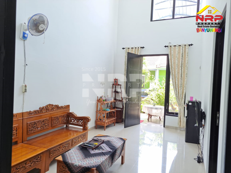 Dijual 2 Rumah Exclusive Full Furniture di dalam Kawasan El Royal Hotel dan Banyuwangi Park. Dijual 2 Rumah Exclusive Full Furniture di dalam Kawasan El Royal Hotel dan Banyuwangi Park. Dijual 2 Rumah Exclusive Full Furniture di dalam Kawasan El Royal Hotel dan Banyuwangi Park.
Lokasi Sangat Strategis. Lingkungan nyaman, aman dan NRP BANYUWANGI