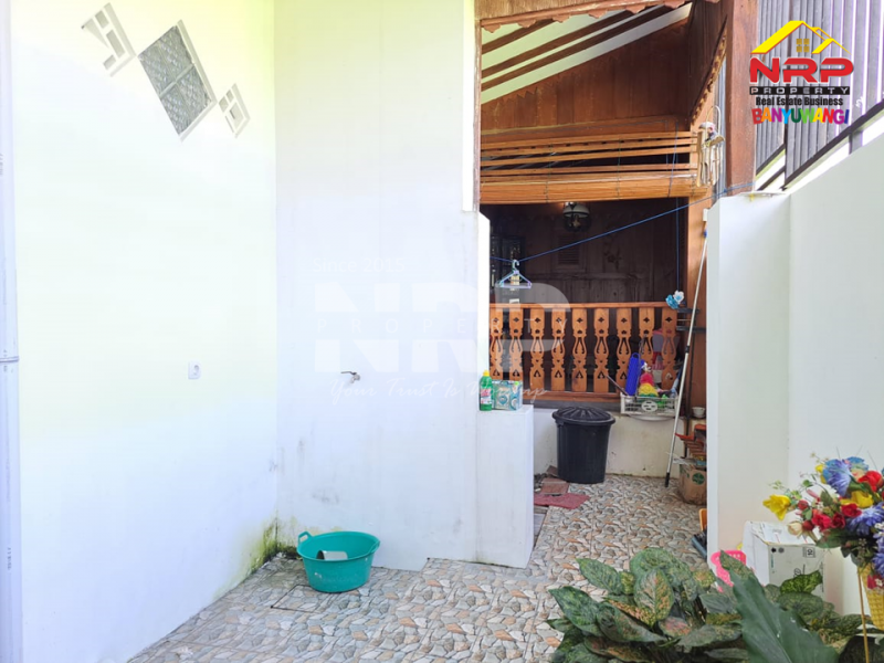 Dijual 2 Rumah Exclusive Full Furniture di dalam Kawasan El Royal Hotel dan Banyuwangi Park. Dijual 2 Rumah Exclusive Full Furniture di dalam Kawasan El Royal Hotel dan Banyuwangi Park. Dijual 2 Rumah Exclusive Full Furniture di dalam Kawasan El Royal Hotel dan Banyuwangi Park.
Lokasi Sangat Strategis. Lingkungan nyaman, aman dan NRP BANYUWANGI