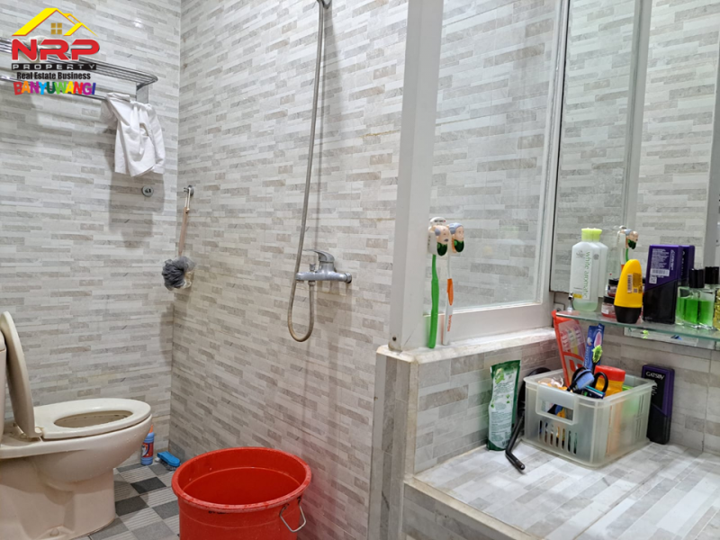 Dijual 2 Unit Rumah Semi Homestay di Jl.Mendut - Banyuwangi Dijual 2 Unit Rumah Semi Homestay di Jl.Mendut - Banyuwangi Dijual 2 Unit Rumah Semi Homestay di Jl.Mendut - Banyuwangi
Hunian Nyaman di Pusat Kota Banyuwangi.
Lokasi Sangat Strategis, dekat Kawasan Bisnis, Kantor NRP BANYUWANGI