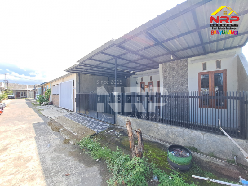 Dijual 2 Unit Rumah Siap Huni di Sobo - Banyuwangi  Dijual rumah banyuwangi kota  Dijual 2 Unit Rumah Siap Huni di Sobo - Banyuwangi&nbsp;
Lokasi sangat nyaman dan cocok untuk tempat tinggal. Posisi pojok
Dekat Fasilitas Pendidikan, NRP BANYUWANGI