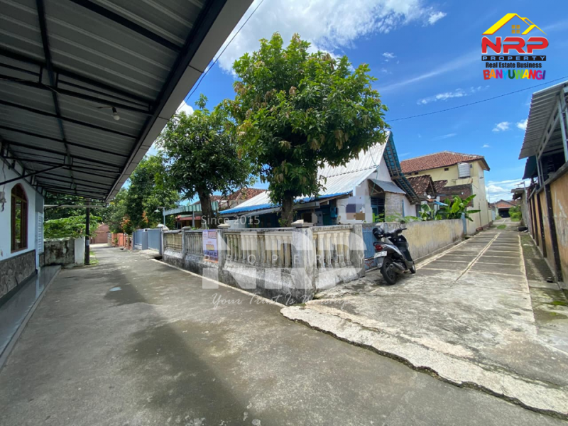 Dijual Bangunan hitung Tanah Hook di Tamanbaru - Banyuwangi Dijual Bangunan hitung Tanah Hook di Tamanbaru - Banyuwangi Dijual Bangunan hitung Tanah Hook di Tamanbaru - Banyuwangi&nbsp;
Lingkungan strategis , Berada di Pusat Perkantoran dan Perbelanjaan Banyuwangi.&nbsp;
Akses NRP BANYUWANGI