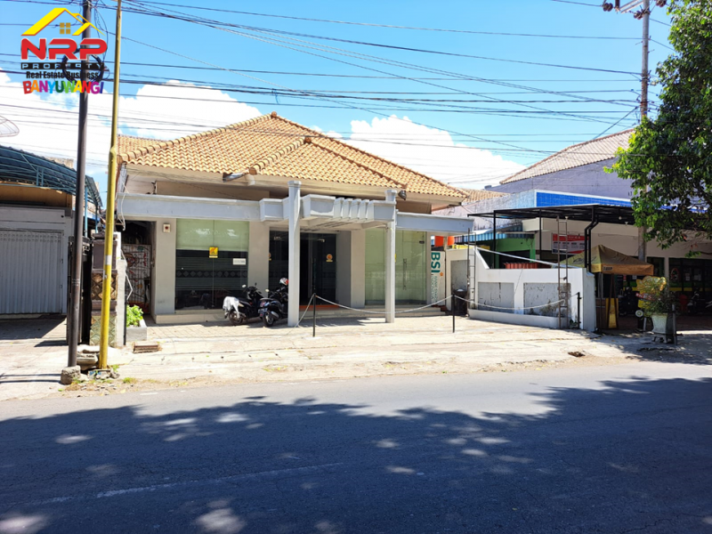 Dijual Bangunan Office 2 Lantai di Tepi Jl. Kolonel  Sugiono - Banyuwangi Dijual Bangunan Office 2 Lantai di Tepi Jl. Kolonel  Sugiono - Banyuwangi Dijual Bangunan Office 2 Lantai di Tepi Jl. Kolonel&nbsp; Sugiono - Banyuwangi
Terletak di Area Bisnis Aktif, Cocok untuk kantor, supermarket, atau ruang NRP BANYUWANGI