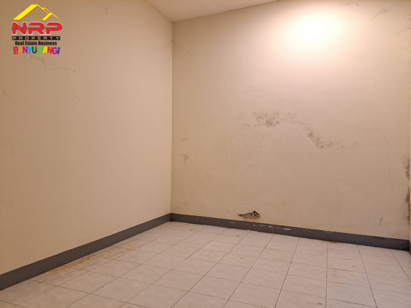 Dijual Bangunan Office 2 Lantai di Tepi Jl. Kolonel  Sugiono - Banyuwangi Dijual Bangunan Office 2 Lantai di Tepi Jl. Kolonel  Sugiono - Banyuwangi Dijual Bangunan Office 2 Lantai di Tepi Jl. Kolonel&nbsp; Sugiono - Banyuwangi
Terletak di Area Bisnis Aktif, Cocok untuk kantor, supermarket, atau ruang NRP BANYUWANGI