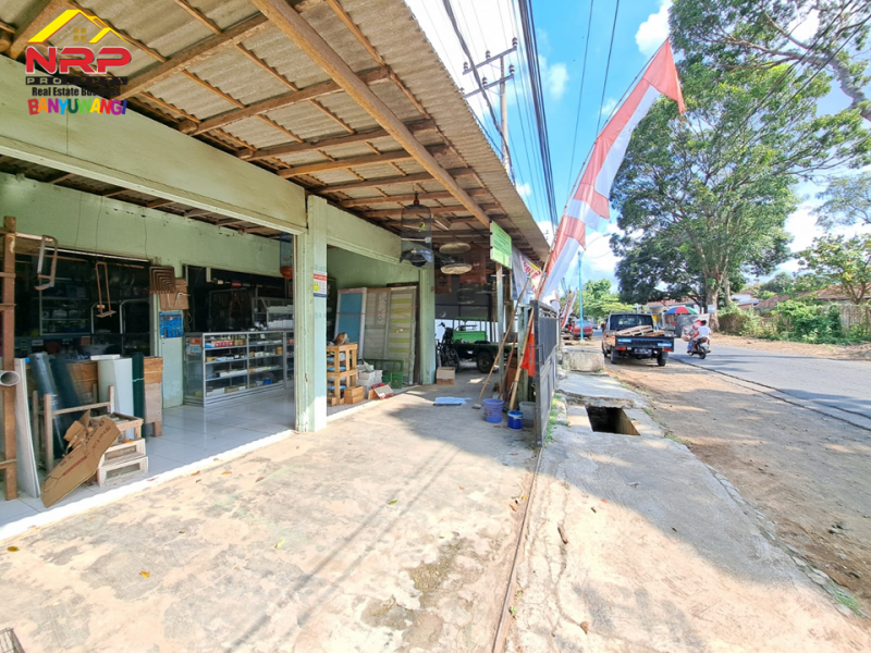Dijual Bangunan Toko di Tepi Jl. Kalipuro - Banyuwangi  Dijual Bangunan Toko di Tepi Jl. Joyoboyo , Kalipuro - Banyuwangi  Dijual Bangunan Toko di Tepi Jl. Joyoboyo , Kalipuro - Banyuwangi&nbsp;
Lokasi strategis berada dikawasan yang ramai dan padat penduduk.

Luas Tanah : 71 NRP BANYUWANGI