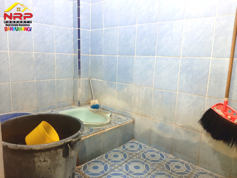 Dijual Cepat Ruko Prospek 2 Lantai di Jln DR. Sutomo - Timur Toko Elizabeth  Dijual Cepat Ruko Prospek 2 Lantai di Jln DR. Sutomo - Timur Toko Elizabeth  Dijual Cepat Ruko Prospek 2 Lantai di Jln DR. Sutomo - Timur Toko Elizabeth
Terletak di kawasan sentra bisnis dan pertokoan.
100 Meter dari Taman Blambangan NRP BANYUWANGI