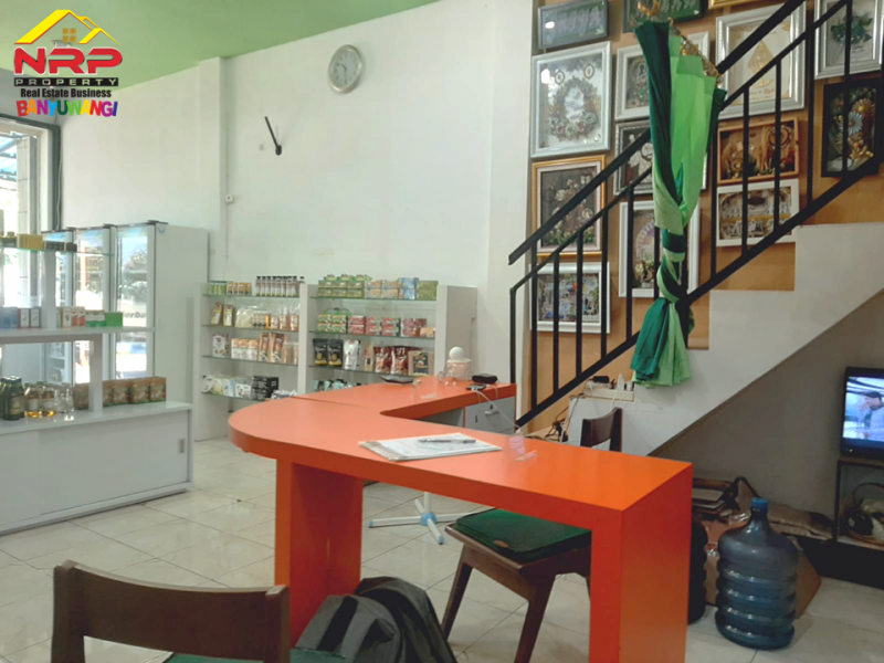 Dijual Cepat Ruko Prospek 2 Lantai di Jln DR. Sutomo - Timur Toko Elizabeth  Dijual Cepat Ruko Prospek 2 Lantai di Jln DR. Sutomo - Timur Toko Elizabeth  Dijual Cepat Ruko Prospek 2 Lantai di Jln DR. Sutomo - Timur Toko Elizabeth
Terletak di kawasan sentra bisnis dan pertokoan.
100 Meter dari Taman Blambangan NRP BANYUWANGI
