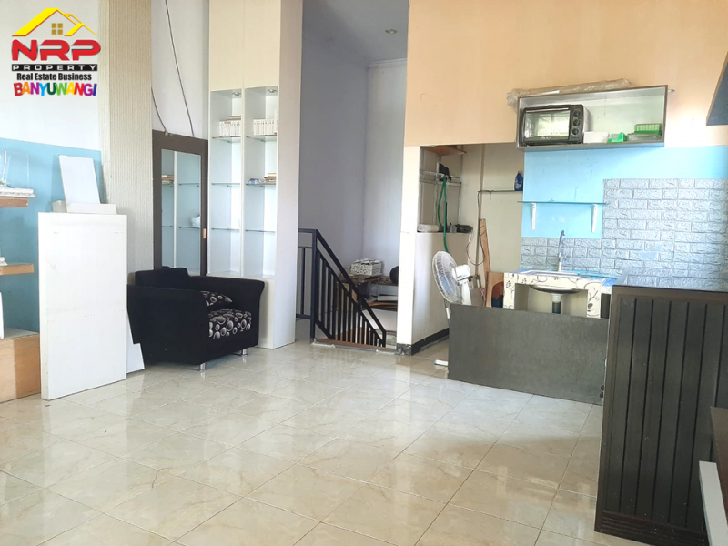 Dijual Cepat Ruko Prospek 2 Lantai di Jln DR. Sutomo - Timur Toko Elizabeth  Dijual Cepat Ruko Prospek 2 Lantai di Jln DR. Sutomo - Timur Toko Elizabeth  Dijual Cepat Ruko Prospek 2 Lantai di Jln DR. Sutomo - Timur Toko Elizabeth
Terletak di kawasan sentra bisnis dan pertokoan.
100 Meter dari Taman Blambangan NRP BANYUWANGI
