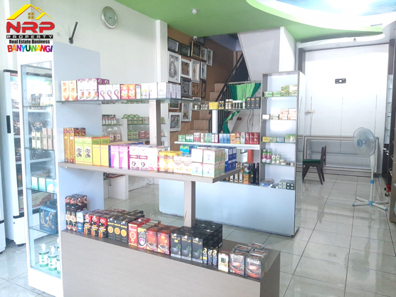Dijual Cepat Ruko Prospek 2 Lantai di Jln DR. Sutomo - Timur Toko Elizabeth  Dijual Cepat Ruko Prospek 2 Lantai di Jln DR. Sutomo - Timur Toko Elizabeth  Dijual Cepat Ruko Prospek 2 Lantai di Jln DR. Sutomo - Timur Toko Elizabeth
Terletak di kawasan sentra bisnis dan pertokoan.
100 Meter dari Taman Blambangan NRP BANYUWANGI