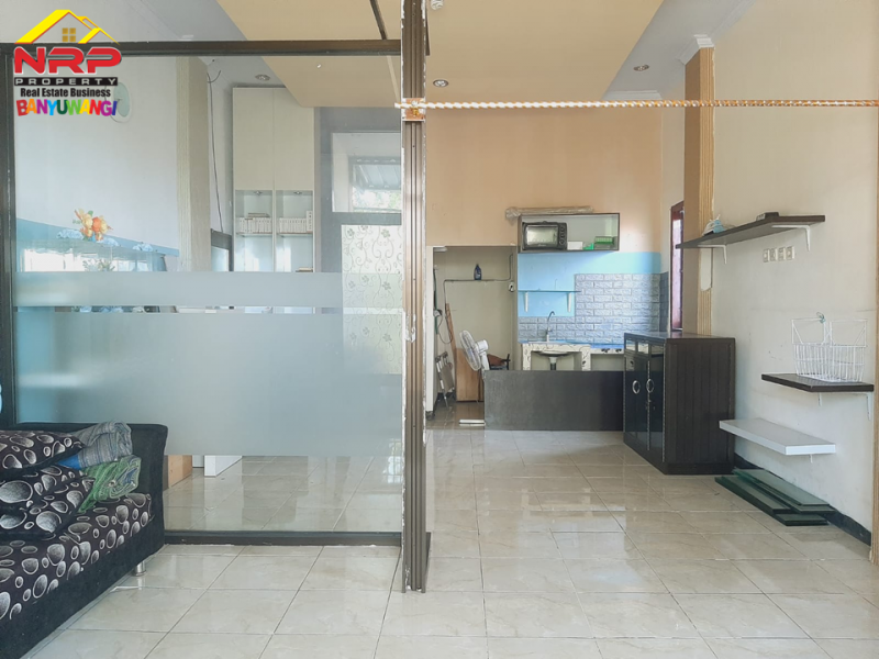Dijual Cepat Ruko Prospek 2 Lantai di Jln DR. Sutomo - Timur Toko Elizabeth  Dijual Cepat Ruko Prospek 2 Lantai di Jln DR. Sutomo - Timur Toko Elizabeth  Dijual Cepat Ruko Prospek 2 Lantai di Jln DR. Sutomo - Timur Toko Elizabeth
Terletak di kawasan sentra bisnis dan pertokoan.
100 Meter dari Taman Blambangan NRP BANYUWANGI