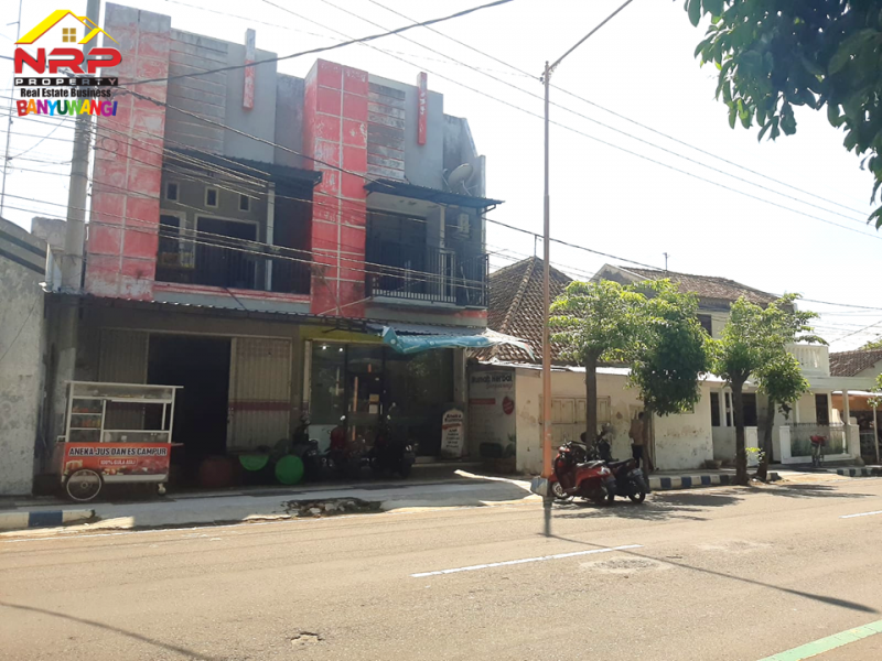 Dijual Cepat Ruko Prospek 2 Lantai di Jln DR. Sutomo - Timur Toko Elizabeth  Dijual Cepat Ruko Prospek 2 Lantai di Jln DR. Sutomo - Timur Toko Elizabeth  Dijual Cepat Ruko Prospek 2 Lantai di Jln DR. Sutomo - Timur Toko Elizabeth
Terletak di kawasan sentra bisnis dan pertokoan.
100 Meter dari Taman Blambangan NRP BANYUWANGI