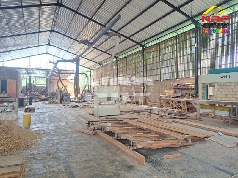 Dijual gudang dan rumah di Pesucen - Kalipuro  Dijual gudang dan rumah di Pesucen - Kalipuro  Dijual gudang dan rumah di Pesucen - Kalipuro&nbsp;
Lokasi tepi jln desa, akses kendaraan besar, dan sangat ideal untuk kebutuhan usaha, penyimpanan, maupun NRP BANYUWANGI