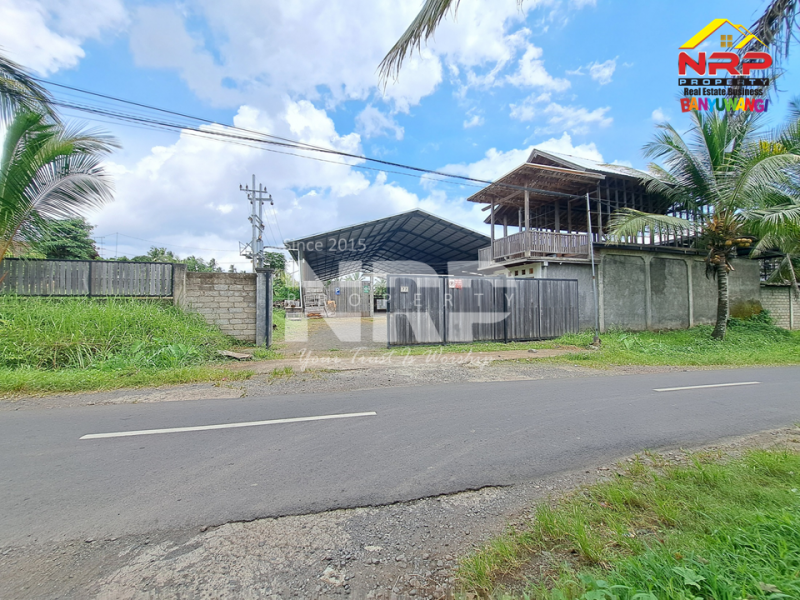 Dijual gudang dan rumah di Pesucen - Kalipuro  Dijual gudang dan rumah di Pesucen - Kalipuro  Dijual gudang dan rumah di Pesucen - Kalipuro&nbsp;
Lokasi tepi jln desa, akses kendaraan besar, dan sangat ideal untuk kebutuhan usaha, penyimpanan, maupun NRP BANYUWANGI