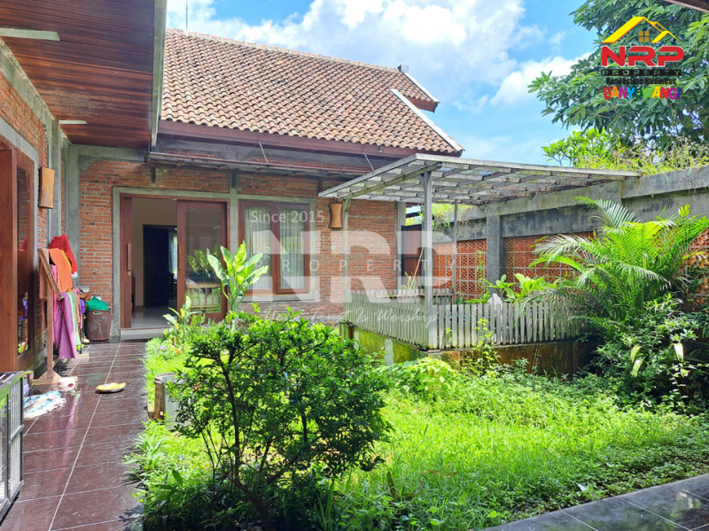 Dijual gudang dan rumah di Pesucen - Kalipuro  Dijual gudang dan rumah di Pesucen - Kalipuro  Dijual gudang dan rumah di Pesucen - Kalipuro&nbsp;
Lokasi tepi jln desa, akses kendaraan besar, dan sangat ideal untuk kebutuhan usaha, penyimpanan, maupun NRP BANYUWANGI