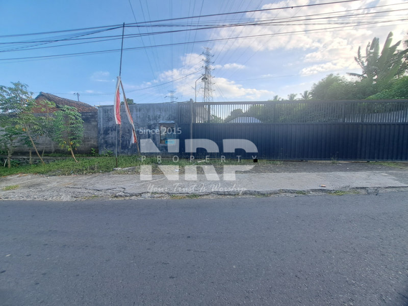 Dijual Gudang Ex Pabkrik Kayu di Kalipuro - Banyuwangi  Dijual Gudang Ex Pabkrik Kayu di Kalipuro - Banyuwangi  Dijual Gudang Ex Pabkrik Kayu di Kalipuro - Banyuwangi&nbsp;
Kawasan industri dan pergudangan, Akses truk container 40 feet bisa masuk.&nbsp;

Luas Tanah : NRP BANYUWANGI
