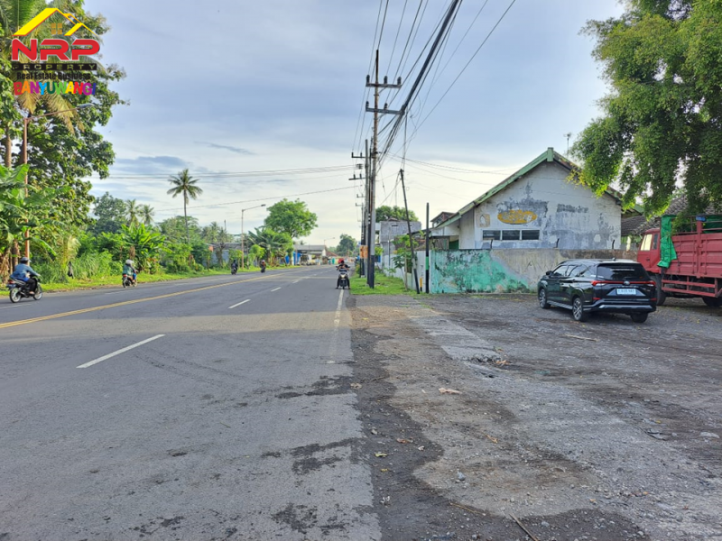 Dijual Gudang Murah Strategis di tepi Jl. Gatot Subroto, Ketapang - Banyuwangi  Dijual Gudang Strategis di tepi Jl. Gatot Subroto, Ketapang - Banyuwangi  Dijual Gudang Strategis di tepi Jl. Gatot Subroto, Ketapang - Banyuwangi&nbsp;
Terletak di area Bisnis Aktif Pelabuhan penyebrangan ketapang.
Cocok untuk NRP BANYUWANGI