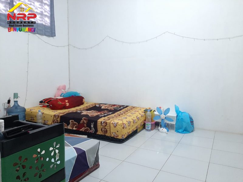Dijual Gudang + Rumah Hunian  ditepi JL Nuri - Banyuwangi  Dijual Gudang + Rumah Hunian  ditepi JL Nuri - Banyuwangi  Dijual Gudang + Rumah Hunian&nbsp; ditepi JL Nuri - Banyuwangi&nbsp;
Lokasi Sangat strategis dekat dengan pusat bisnis Jl. S Parman&nbsp;
Cocok untuk Hunian, NRP BANYUWANGI