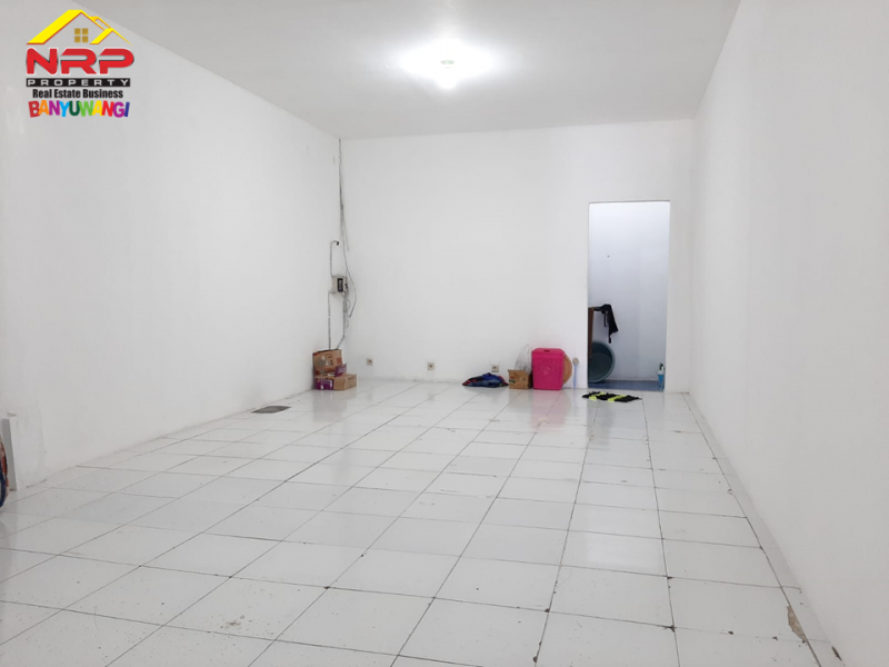 Dijual Gudang + Rumah Hunian  ditepi JL Nuri - Banyuwangi  Dijual Gudang + Rumah Hunian  ditepi JL Nuri - Banyuwangi  Dijual Gudang + Rumah Hunian&nbsp; ditepi JL Nuri - Banyuwangi&nbsp;
Lokasi Sangat strategis dekat dengan pusat bisnis Jl. S Parman&nbsp;
Cocok untuk Hunian, NRP BANYUWANGI