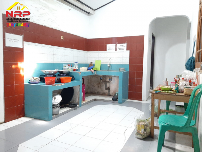 Dijual Gudang + Rumah Hunian  ditepi JL Nuri - Banyuwangi  Dijual Gudang + Rumah Hunian  ditepi JL Nuri - Banyuwangi  Dijual Gudang + Rumah Hunian&nbsp; ditepi JL Nuri - Banyuwangi&nbsp;
Lokasi Sangat strategis dekat dengan pusat bisnis Jl. S Parman&nbsp;
Cocok untuk Hunian, NRP BANYUWANGI