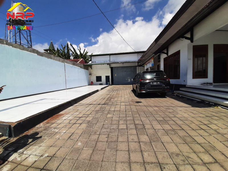 Dijual Gudang + Rumah Hunian  ditepi JL Nuri - Banyuwangi  Dijual Gudang + Rumah Hunian  ditepi JL Nuri - Banyuwangi  Dijual Gudang + Rumah Hunian&nbsp; ditepi JL Nuri - Banyuwangi&nbsp;
Lokasi Sangat strategis dekat dengan pusat bisnis Jl. S Parman&nbsp;
Cocok untuk Hunian, NRP BANYUWANGI