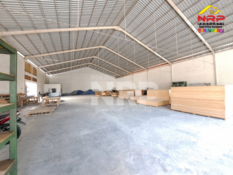 Dijual Gudang Siap Pakai di tepi Jl. Kabat - Banyuwangi Dijual Gudang Siap Pakai di tepi Jl. Kabat - Banyuwangi Dijual Gudang Siap Pakai di tepi Jl. Kabat - Banyuwangi
Sangat strategis berada di Jalur Provinsi. Dekat dengan Kecamatan dan Puskesmas Kabat.&nbsp;
Cocok NRP BANYUWANGI