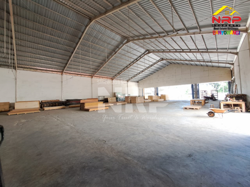 Dijual Gudang Siap Pakai di tepi Jl. Kabat - Banyuwangi Dijual Gudang Siap Pakai di tepi Jl. Kabat - Banyuwangi Dijual Gudang Siap Pakai di tepi Jl. Kabat - Banyuwangi
Sangat strategis berada di Jalur Provinsi. Dekat dengan Kecamatan dan Puskesmas Kabat.&nbsp;
Cocok NRP BANYUWANGI