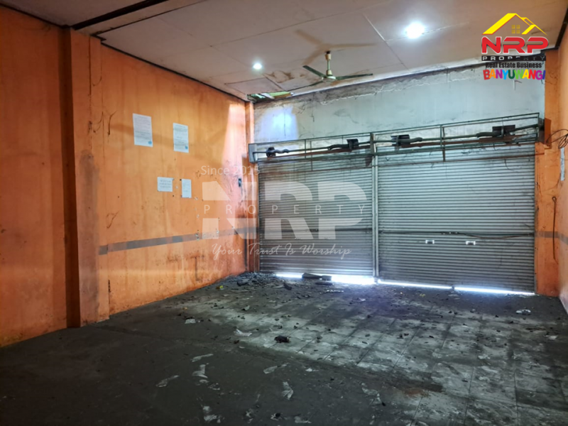 Dijual Gudang Strategis di 0 KM Jln. Yos Sudarso No. 65  - Banyuwangi Dijual Gudang Strategis di 0 KM Jln. Yos Sudarso No. 65  - Banyuwangi Dijual Gudang Strategis di 0 KM Jln. Yos Sudarso No. 65&nbsp; - Banyuwangi
Sangat Cocok untuk ruang usaha toko, waralaba, Ekspedisi, Bengkel , Showrom dll. 50 NRP BANYUWANGI