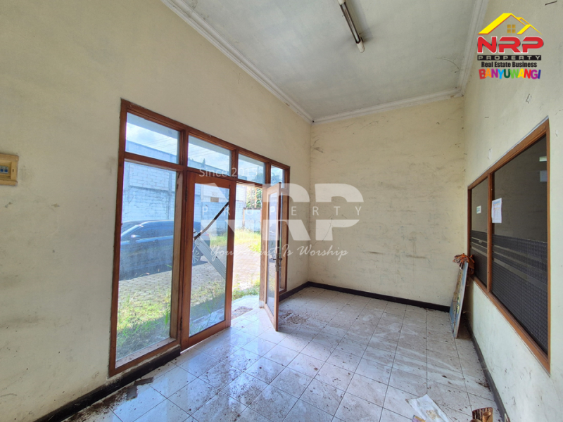 Dijual Gudang Strategis di kawasan Industri Kalipuro - Banyuwangi Dijual Gudang Strategis di kawasan Industri Kalipuro - Banyuwangi Dijual Gudang Strategis di kawasan Industri Kalipuro - Banyuwangi
Lokasi di 0 Jalur Provinsi. Cocok Untuk Gudang, Pabrik, Distributor dan Ruang Usaha NRP BANYUWANGI