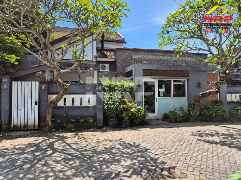 Dijual Homestay 2 Lantai Cantik dengan View Persawahan dan Hotel Kokoon Banyuwangi  Dijual homestay view sawah di Banyuwangi Kota  Dijual Homestay 2 Lantai Cantik dengan View Persawahan dan Hotel Kokoon Banyuwangi&nbsp;
Homestay full furniture yang Lokasinya Strategis, Nyaman, Sejuk dan NRP BANYUWANGI