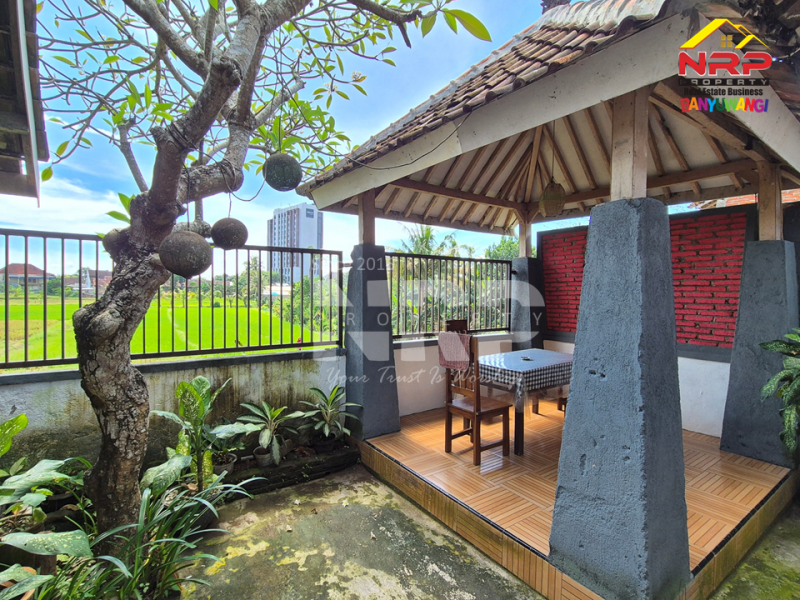 Dijual Homestay 2 Lantai Cantik dengan View Persawahan dan Hotel Kokoon Banyuwangi  Dijual homestay view sawah di Banyuwangi Kota  Dijual Homestay 2 Lantai Cantik dengan View Persawahan dan Hotel Kokoon Banyuwangi&nbsp;
Homestay full furniture yang Lokasinya Strategis, Nyaman, Sejuk dan NRP BANYUWANGI