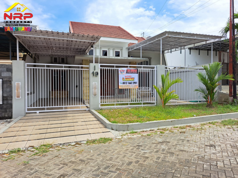 Dijual Homestay Full Furniture di Perum. Mendut Regency - Banyuwangi  Dijual Homestay Full Furniture di Perum. Mendut Regency - Banyuwangi  Dijual Homestay Full Furniture di Perum. Mendut Regency - Banyuwangi
Hunian Exclusive terletak di Kawasan Perumahan Elit di Pusat Kota Banyuwangi
Di Tunjang NRP BANYUWANGI