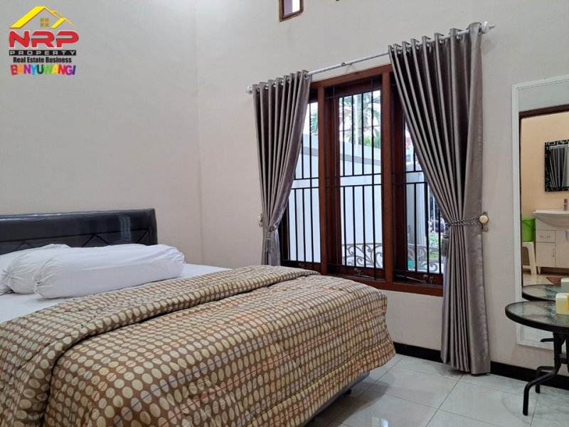 Dijual Homestay Full Furniture di Perum. Mendut Regency - Banyuwangi  Dijual Homestay Full Furniture di Perum. Mendut Regency - Banyuwangi  Dijual Homestay Full Furniture di Perum. Mendut Regency - Banyuwangi
Hunian Exclusive terletak di Kawasan Perumahan Elit di Pusat Kota Banyuwangi
Di Tunjang NRP BANYUWANGI
