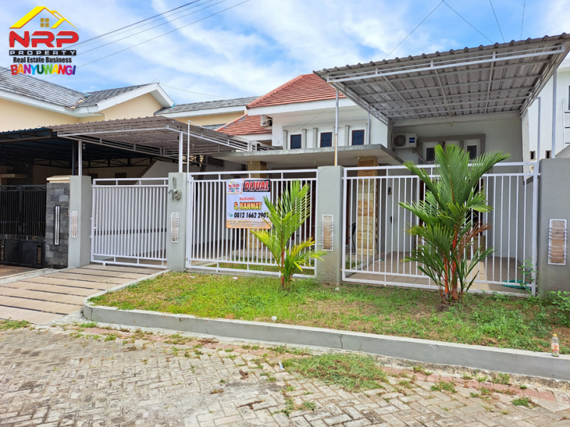 Dijual Homestay Full Furniture di Perum. Mendut Regency - Banyuwangi  Dijual Homestay Full Furniture di Perum. Mendut Regency - Banyuwangi  Dijual Homestay Full Furniture di Perum. Mendut Regency - Banyuwangi
Hunian Exclusive terletak di Kawasan Perumahan Elit di Pusat Kota Banyuwangi
Di Tunjang NRP BANYUWANGI