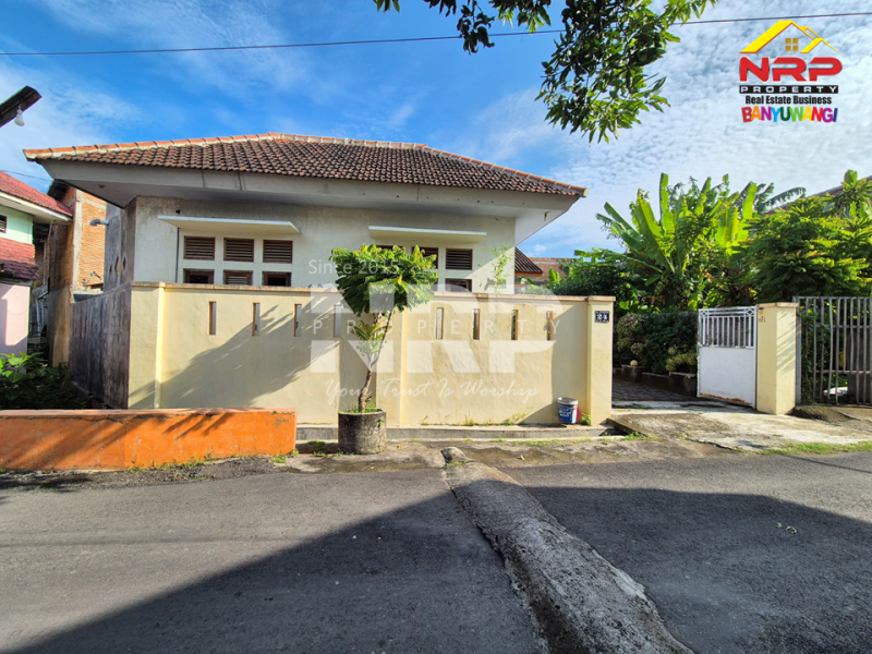 Dijual Hunian Rumah Idaman di Tengah Kota Banyuwangi - Tukangkayu  Dijual Hunian Rumah Idaman di Tengah Kota Banyuwangi - Tukangkayu  Dijual Hunian Rumah Idaman di Tengah Kota Banyuwangi
Rumah cantik, nyaman, dan luas di kawasan Tukang Kayu &ndash; belakang Ramayana.
Akses mudah, dekat NRP BANYUWANGI