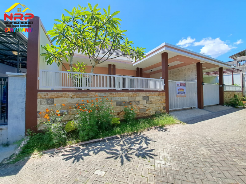 Dijual Premium House Siap Huni di Pusat Kota Banyuwangi  Dijual Premium House Siap Huni di Pusat Kota Banyuwangi  Dijual Premium House Siap Huni di Pusat Kota Banyuwangi
Dekat dengan Kantor Pemda dan Pemerintahan, Dekat Dengan Fasilitas Pendidikan, Perbelanjaan dan NRP BANYUWANGI