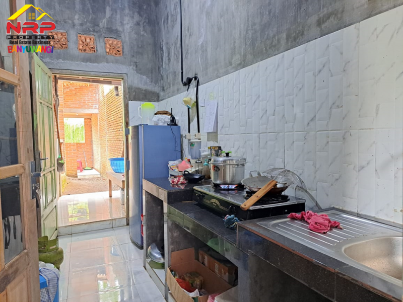 Dijual Restoran atau Caffe di Desa Adat Kemiren - Banyuwangi Dijual Restoran atau Caffe di Desa Adat Kemiren - Banyuwangi Dijual Restoran atau Caffe di Desa Adat Kemiren - Banyuwangi
Lokasi Sangat Stategis si tepi Jalan Utama Kemiren - Banyuwangi
Bangunan Baru Hanya menghitung NRP BANYUWANGI